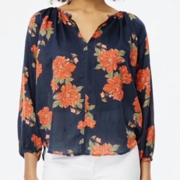 Roller Rabbit Women's Lightweight Breezy Floral Top with Voluminous Sleeves - Picture 1 of 7